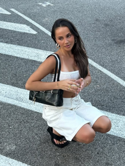 Aiertu Street Denim Shorts Women All Match Zippers Pocket Button Dropped Wide Leg Female Short Pants 2025 Spring Summer Lady Streetwear Aiertu