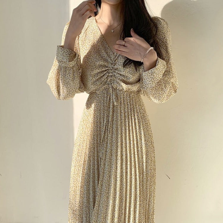 Aiertu - Pleated Dress With Padded Waist Aiertu