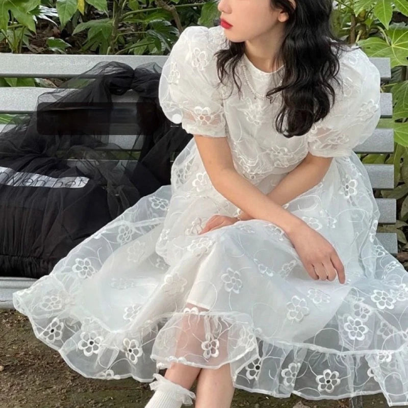 Aiertu Summer Long Fairy Dress Women Sweet Mesh Hollow Out Designer Vintage Dress 2021 Elegant Korean High Waist Party Floral Dress Aiertu