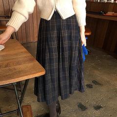 Aiertu fashion outfits Chic Autumn and Winter Retro High Waist Slimming Contrast Color Plaid Design A- line Woolen Skirt aiertu