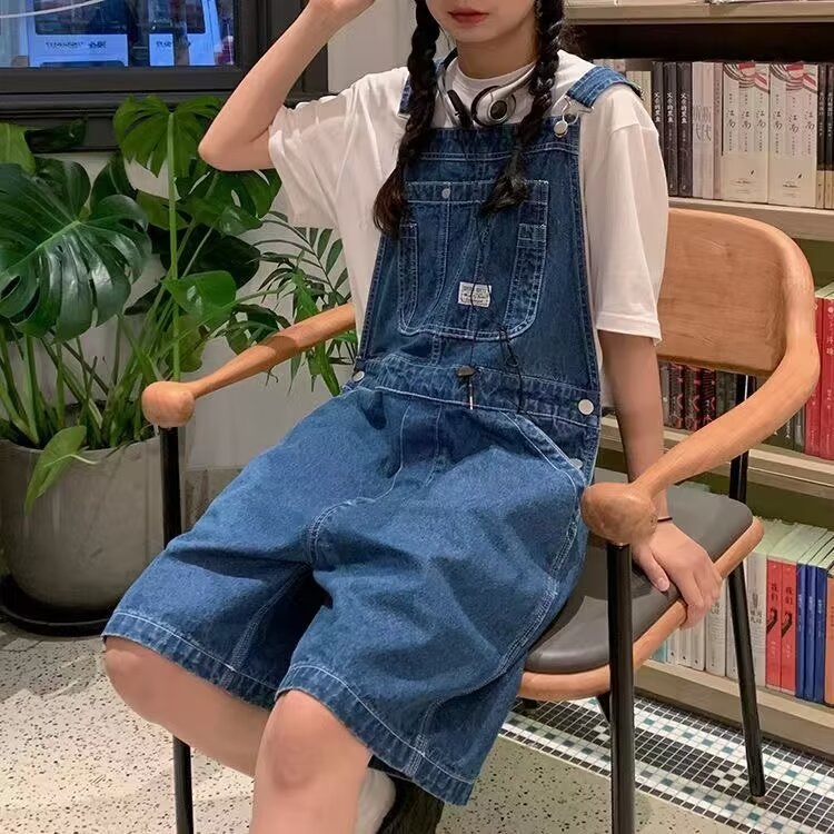 Aiertu Loose Blue Denim Suspender Pants Women's Spring Girlfriends Wear Wide Leg Shorts Slimming Age-Reducing One-Piece Pants aiertu