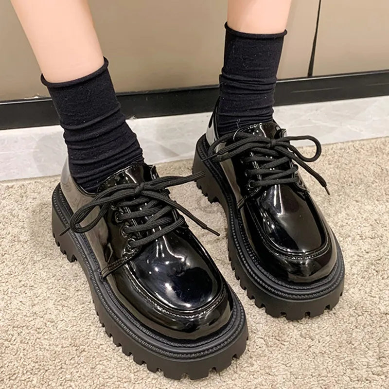 Aiertu Chunky Platform Oxfords Shoes for Women 2023 Autumn Non Slip Lace Up Flats Woman Thick Bottom Patent Leather Gothic Shoes Aiertu