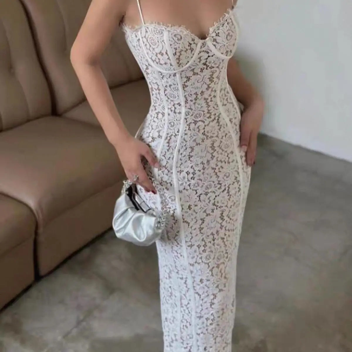 AIERTU - Temperament socialite royal sister wind lace dress suspender slim waist hip skirt women Aiertu