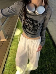 Aiertu Sexy Pleated Grunge Tee Shirts Femme Slim Fit Y2k Aesthetic Letter Print Long Sleeve Cropped Top Women Fashion All Match T-shirt Aiertu