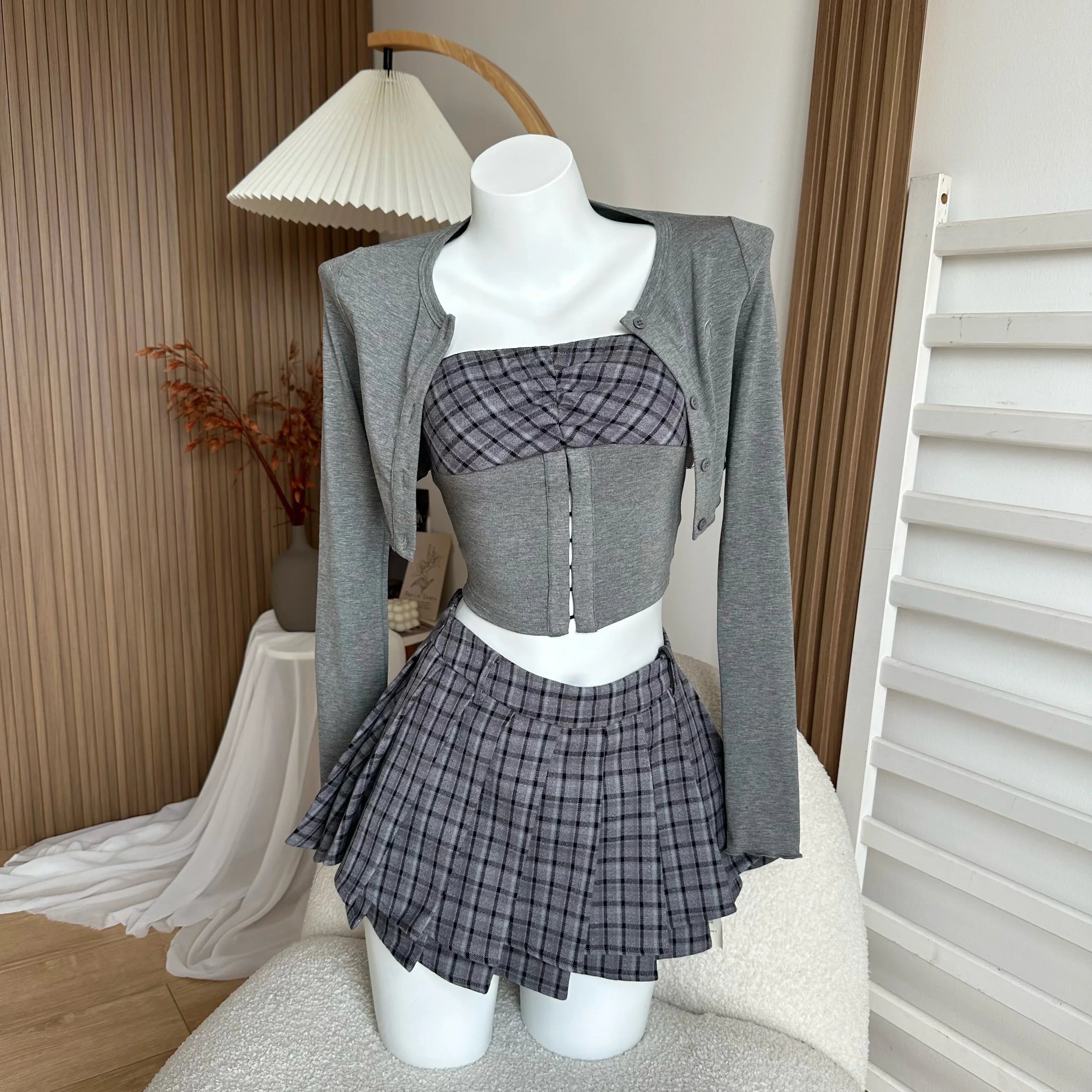 Aiertu Women's Y2K Original Design Plaid Splice Three Piece Set Maillard Spicy Girls 90S Style Bra Short Coat Slim Fit Short Skirt Aiertu
