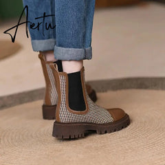 Aiertu Autumn and winter new elasticated thick-soled women's boots French retro flat color elastic stitching plaid fashion Martin boots Aiertu