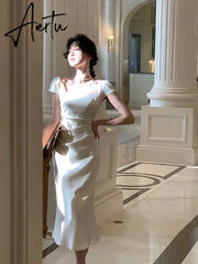 Aiertu Beige Satin Women's Dress French Fashion Elegant Lady Dress Square Neck Waist Backless Hip Green Mid Length Dresses Women Aiertu