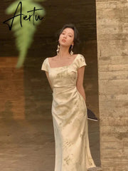 Aiertu Beige Satin Women's Dress French Fashion Elegant Lady Dress Square Neck Waist Backless Hip Green Mid Length Dresses Women Aiertu