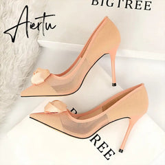 Aiertu European and American sexy nightclubs with high heels and a network of hollow silk and rose flowers women shoes Aiertu