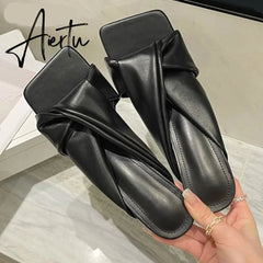 Aiertu Fashion Brand Pleated Open Toe Slides Ladies Low Heels Beach Slippers Summer Outdoor Sandals Ladies Shoes Size 35-42 Aiertu