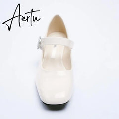 Aiertu High Heels Women's Spring New Round Toe Black Ladies Small Leather Shoes Retro Fashion Thick Heel Shallow Shoes Aiertu