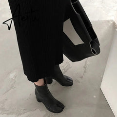 Aiertu Luxury Brand Designer Split Toe Ankle Boots New Fashion Chunky Round High Heels Women Boots Winter Tabi Shoes Short Boots Aiertu