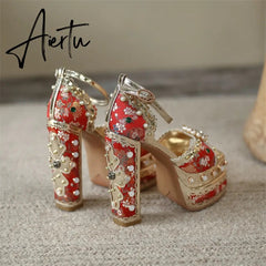 Aiertu Luxury Gold Metallic Women Sandals Studded Square Heels Female Shoes Platform Flower Crystal Sexy Peep Toe Summer Ladies Pumps Aiertu