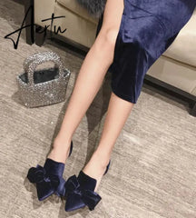 Aiertu Navy Blue Brand Designer Women Shoes Pearl High Heel Pointed Toe Velvet Bow 9 cm Stiletto Party Shoes Pumps 34-43 Aiertu