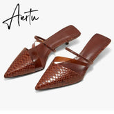 Aiertu New Fashion Brand Low Heel Slippers Women Slip On Pointed Toe Thin Heel Slides Outdoor Casual Mules Ladies Dress Shoes Aiertu