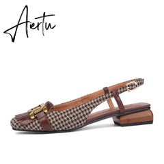 Aiertu New Retro Style Female Summer Fashion Low-heeled Square Head Leather Hollow Fine Heel Baotou Metal Decoration Woman Sandals Aiertu