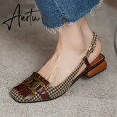 Aiertu New Retro Style Female Summer Fashion Low-heeled Square Head Leather Hollow Fine Heel Baotou Metal Decoration Woman Sandals Aiertu