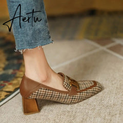 Aiertu Spring/Autumn New Women Party Prom Square Heeled Pumps Basic Concise Pumps Cow Leather Brand Round Toe Loafers Woman Aiertu
