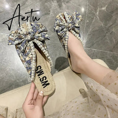 Aiertu Summer Slipper Flat Slippers for Women Outdoor Pearl Slipper Linen Insole Broken Flower Bow Sandals Pantuflas Para Mujer Aiertu