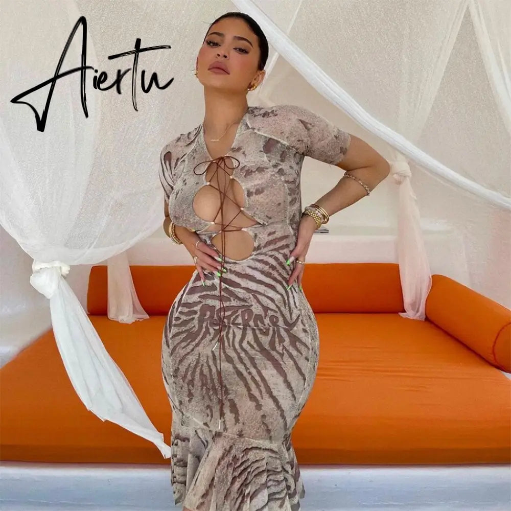 Aiertu Tie Dye Print Women Long Sleeve Hollow Out Crop Top Flare Pants 2 Pieces Set Streetwear Fashion Autumn Winter Y2K Aiertu