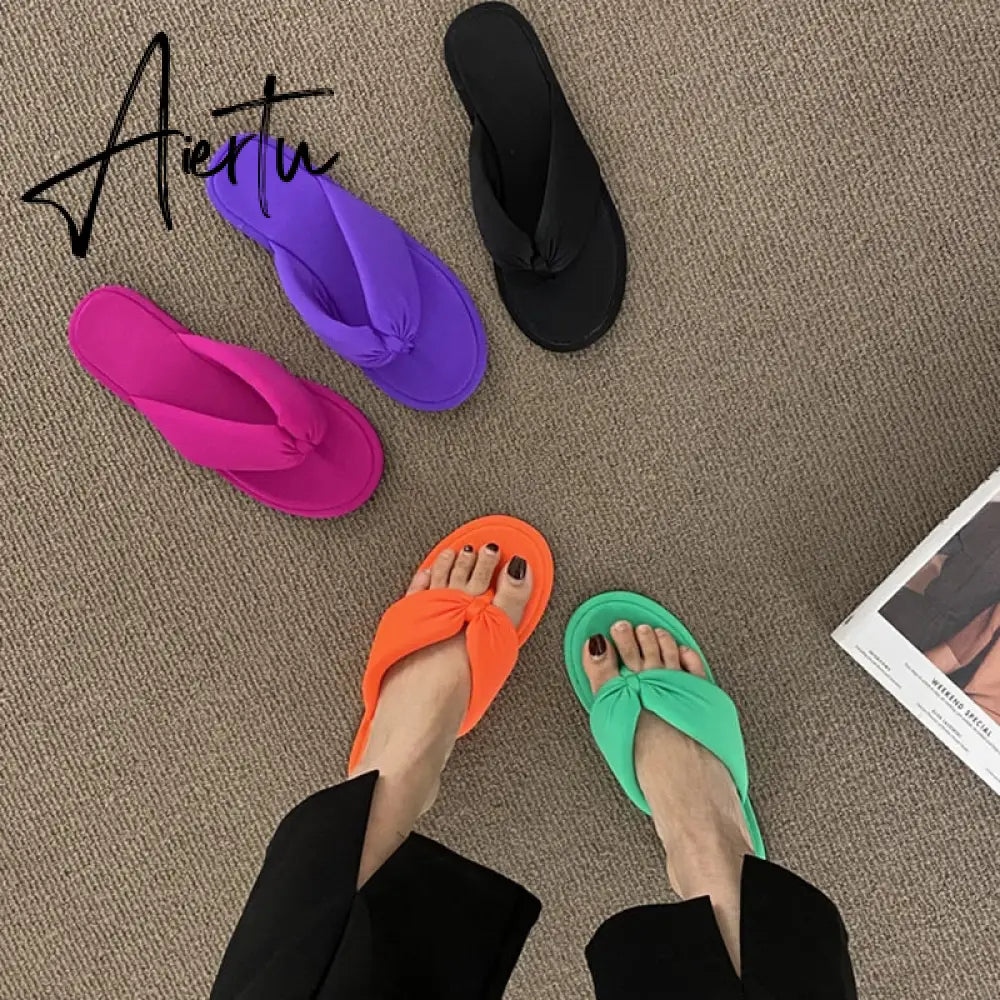 Aiertu Women's Flip Flops Candy Color Pleated Fashion Shoes New Wild Outdoor Flat Slippers for Women Casual Home Summer Slides Тапочки Aiertu