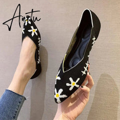 Aiertu Women's Shoes Pumps Knitting Breathable Ladies Pointed Toe Female Comfort Shoes Slip on Shallow Ladies Loafers Office Low Heels Aiertu