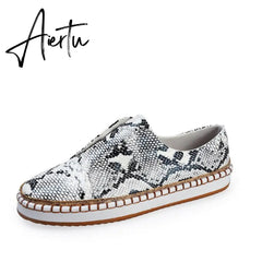 Aiertu Women's Sneakers Slip on Hollow Out Woman Flats Ladies Loafers Casual Female Vulcanized Shoes Sewing Fashion Women Shoes Aiertu