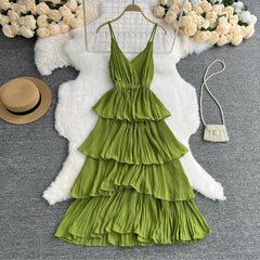 Aiertu - Travel Vacation Beach Dress Women's Solid Color Halter Pleated Cake Dress Aiertu