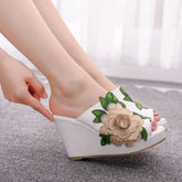 Aiertu - Queen Black White Peep Toe Platform Wedges Sandals Wedges High Heels Slippers Beach Sandals For Women Lace Flower Aiertu