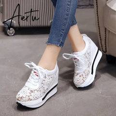 Hot Sales Summer New Lace Breathable Sneakers Women Shoes Comfortable Casual Woman Platform Wedge Shoes Aiertu