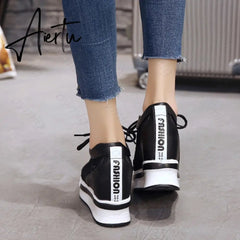 Hot Sales Summer New Lace Breathable Sneakers Women Shoes Comfortable Casual Woman Platform Wedge Shoes Aiertu