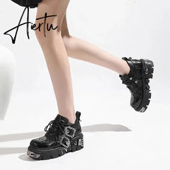 Men and Women Vintage Rock Couple Shoes New Dark Punk Leather Retro Boots Metal Niche Design Unisex Single Platform Shoes Aiertu