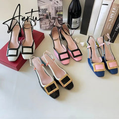 New Square Buckle Closed Toe Sandals Chunky Heel Patent Leather Color-Matching Sandals Mid Heel Ankle-Strap Shoes Aiertu