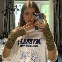 New Warmer Winter Women Gloves Stylish Hand Gloves Girl Arm Crochet Knitting Hollow Heart Mitten Warm Fingerless Gloves Aiertu