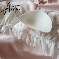 Wriufred Underwear Lolita retro lace front buckle flower bra set luxury romantic mermaid shell girl lingerie with panties set Aiertu