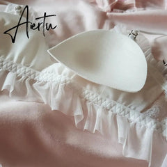 Wriufred Underwear Lolita retro lace front buckle flower bra set luxury romantic mermaid shell girl lingerie with panties set Aiertu