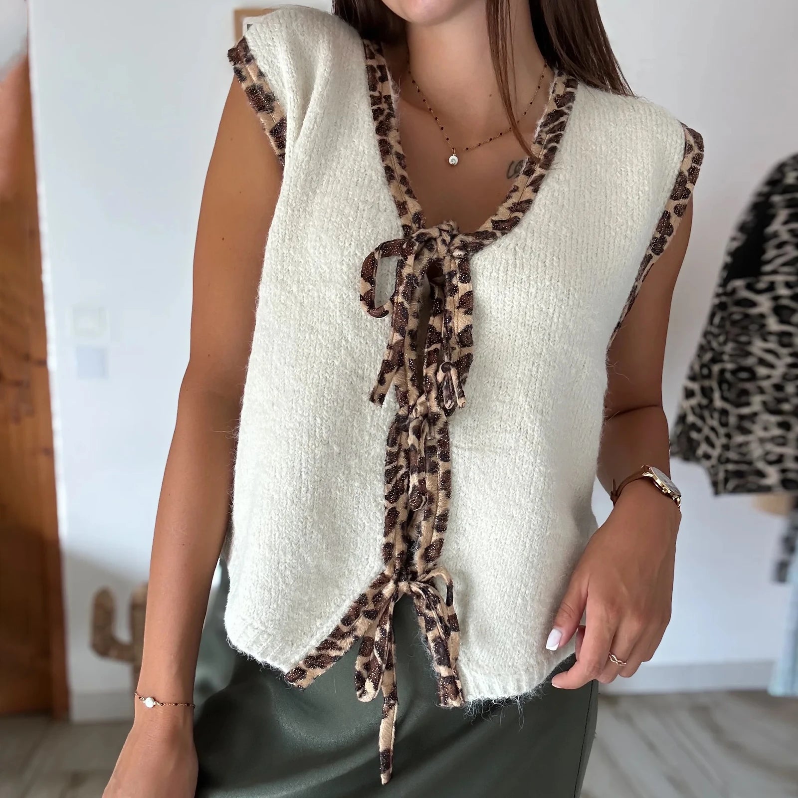 Aiertu  -  Women Leopard Knitted Tie Front Vest Cheetah Print Open Front Cardigan Fall Sleeveless Contrast Sweater Tank Tops Aiertu