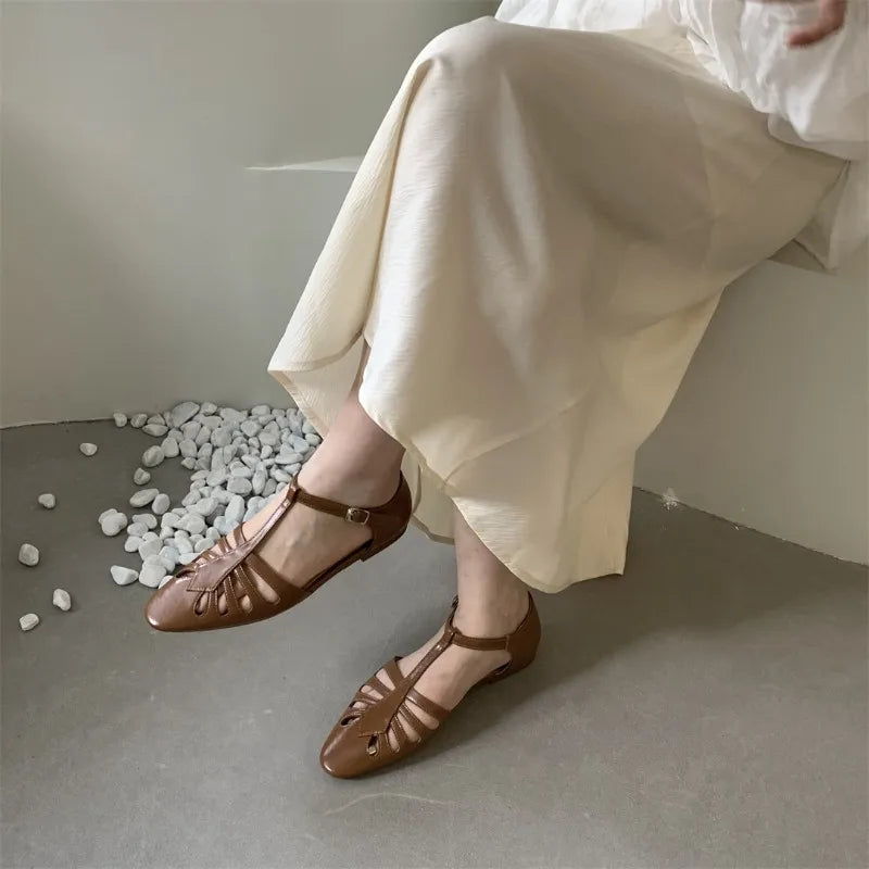 Aiertu  -   T-strap Rome Flat Sandals Women Hollow Out Vintage Summer Mary Janes Shoes Ladies Pu Leather Holiday Elegant Gladiator Sandals Aiertu
