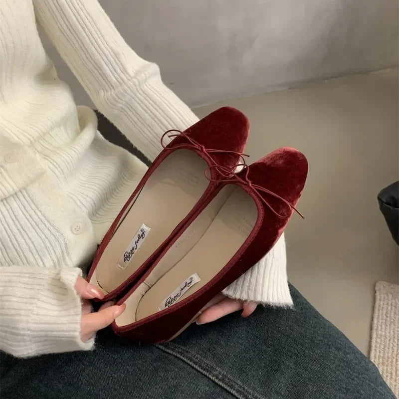 Aiertu  -  New Style Fashion Elegant Velvet Ballerina Shoes Woman Luxury Velour Ballet Flats Ladies Retro Round Toe Bowknot Shallow Loafers Aiertu
