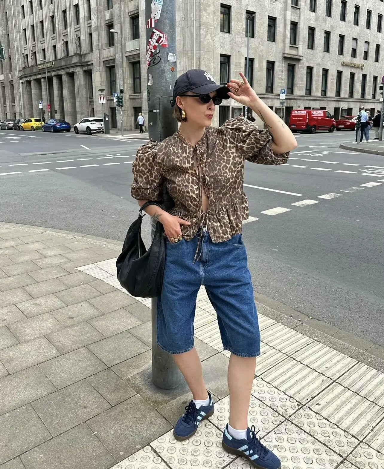 Aiertu  -  European and American style blue straight denim shorts women's summer high waist slim five-point wide-leg pants Aiertu