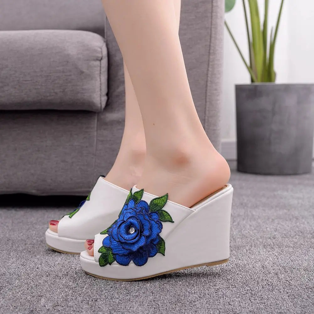 Aiertu  -  Queen Black White Peep Toe Platform Wedges Sandals Wedges High Heels Slippers Beach Sandals For Women Lace Flower Aiertu