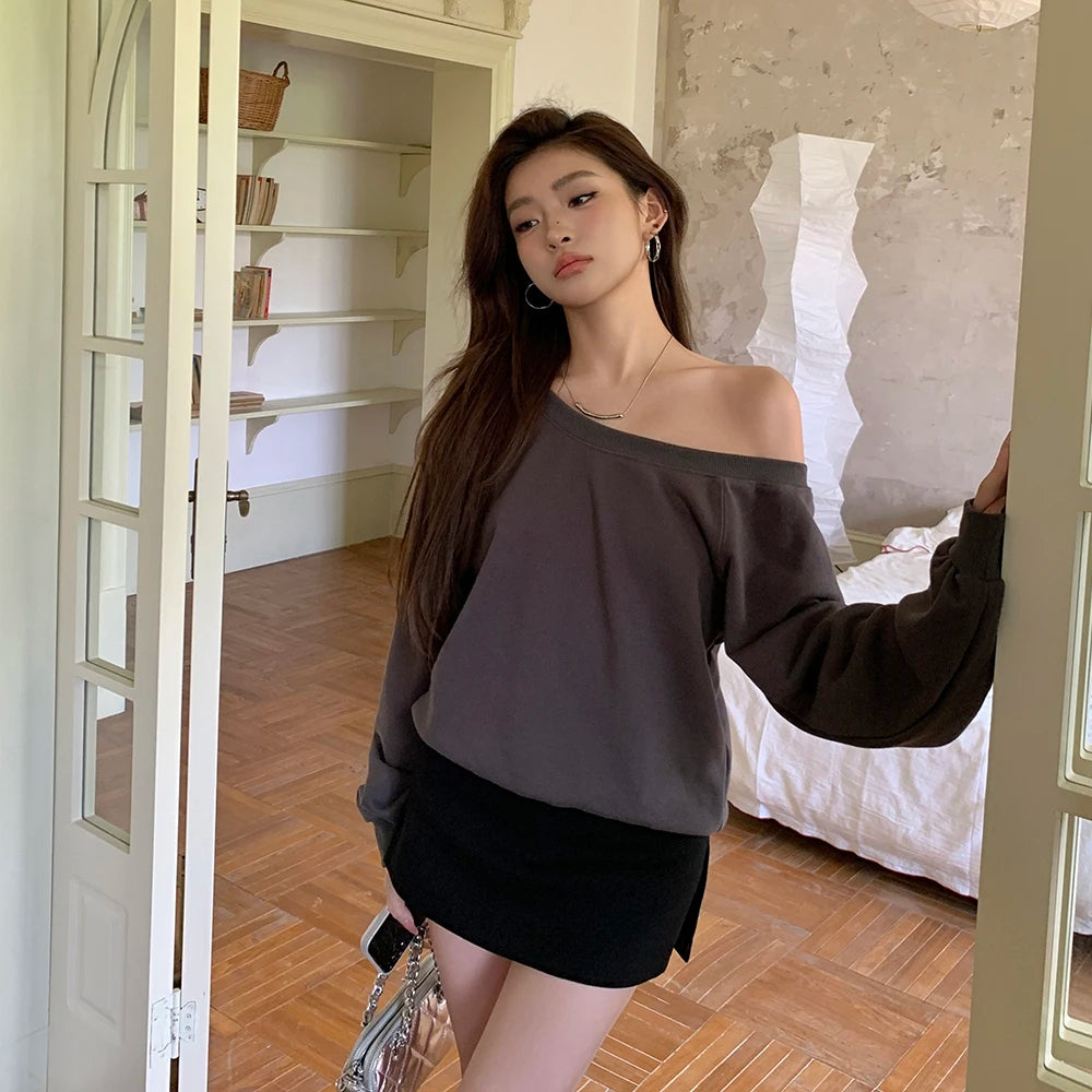 Aiertu  -   Autumn/Winter New Fashion Off Shoulder Slant Shoulder Sexy Sweatshirt for Women Solid Color Loose Casual Short T-shirt Women Top Aiertu