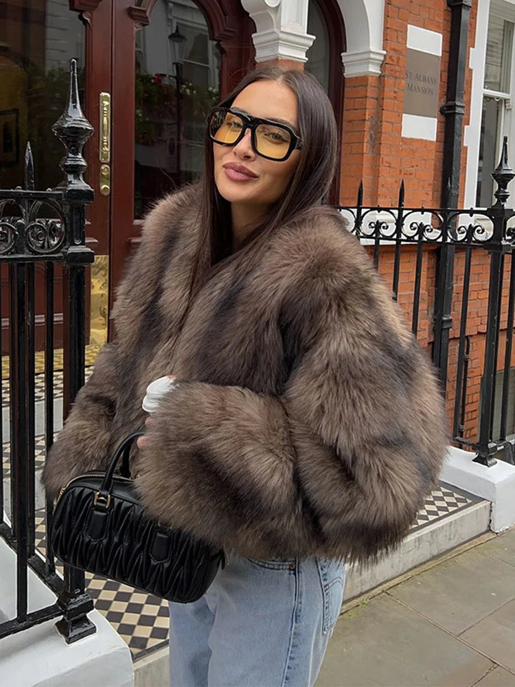 Aiertu  -  Vintage Faux Fur Short Coats Women Retro Thick Large Cuffs Solid Fur Coat Female Winter Warm Lady Chic High Street Outwear Aiertu