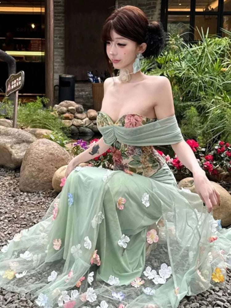 Aiertu  -  French style romantic printed camisole top high waisted three-dimensional flower skirt two-piece set women's spring set Aiertu