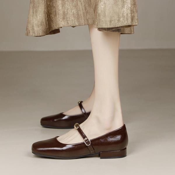 Aiertu  Casual Woman Shoe Black Flats Female Footwear Shallow Mouth Low Heels Square Toe Big Size Retro Dress Nurse Buckle Strap Mary Ja Aiertu