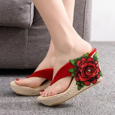 Aiertu  -  New 9 cm comfortable wedge slippers embroidered flowers sandals large sandals waterproof platform sandals Aiertu