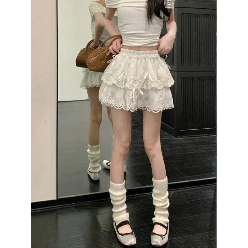 Aiertu Coquette White Lace Short Skirt Ruffle Women Sweet Bow Kawaii Mini Skirts Patchwork Layered A-line Aesthetics Skirt Aiertu