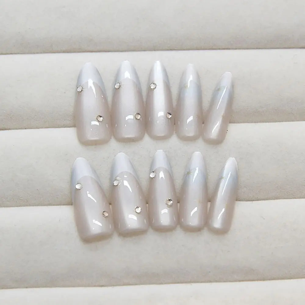 Aiertu  -  30PCS Fashion Glitter False Nail French Long Almond Fake Nail Press on Nails Full Cover Nail Tips for Women Girl Nail Art Aiertu