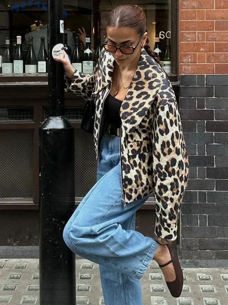 Aiertu  -  Women Casual Leopard Print Bomber Jacket Elegant Lapel Long Sleeves Zipper Pockets Loose Coat 2026 Autumn Lady High Streetwewar Aiertu