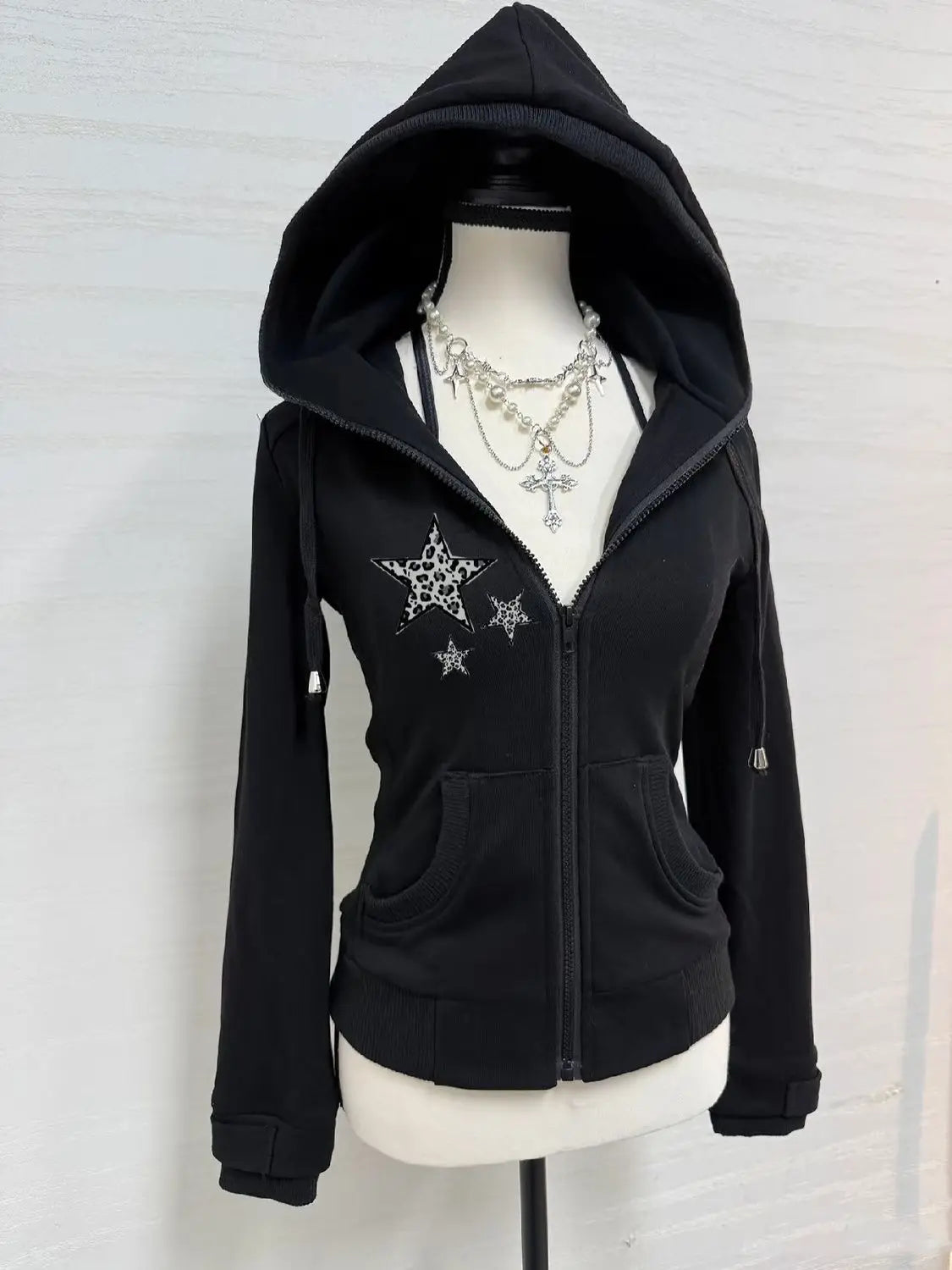 Aiertu  -  Women's Slim Fit Versatile Black Leopard Printed Star Classic Style Sweatshirts Punk Winter Street Zip Up Jackets Y2k Clothes Aiertu